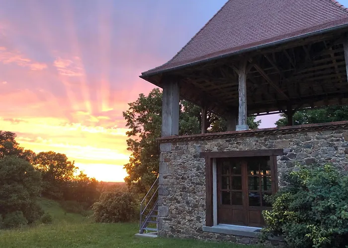 Villa Gites Chambre d hôtes avec piscine Dordogne 2-4-6-8-10 personnes