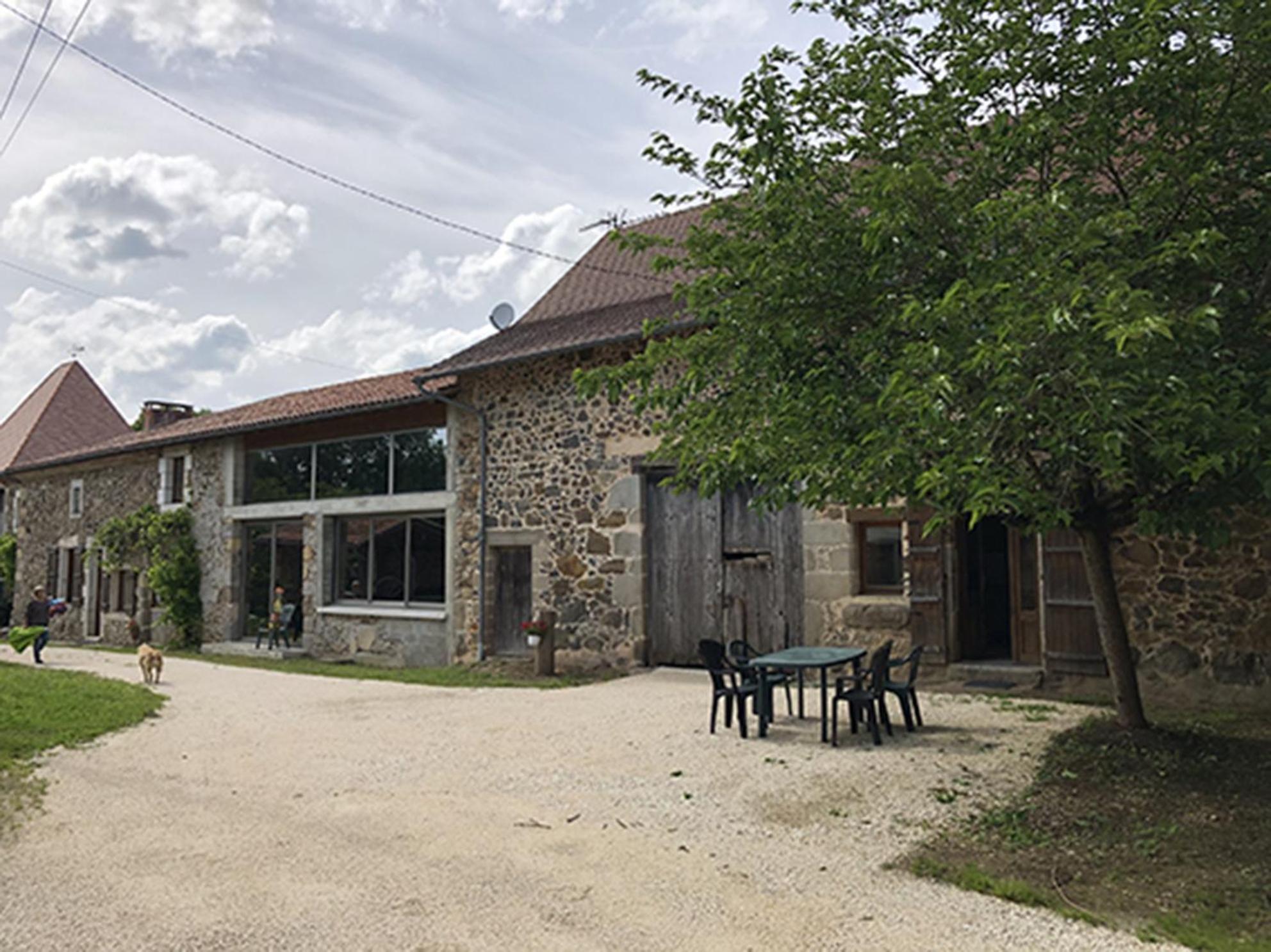 D Hôtes Avec Piscine Dordogne 2-4-6-8-10 Personnes Hébergement de vacances *