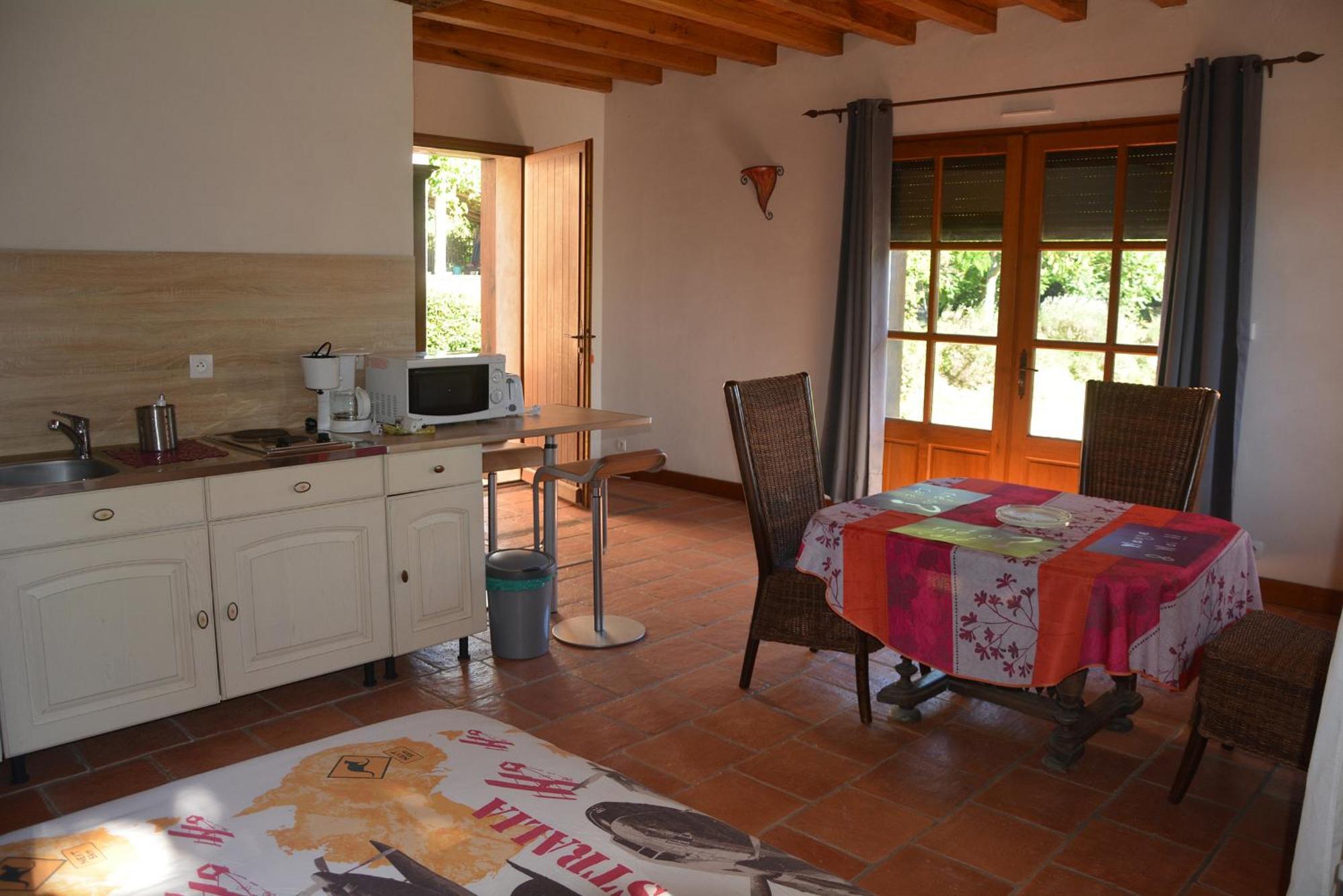 Hébergement de vacances D Hôtes Avec Piscine Dordogne 2-4-6-8-10 Personnes *