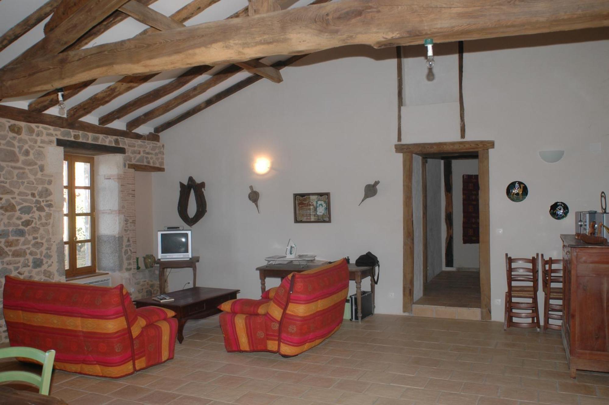 Hébergement de vacances D Hôtes Avec Piscine Dordogne 2-4-6-8-10 Personnes *